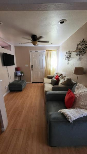 U3 - Comfortable 1 BR & 1 BA APT in DT PHX with pkg